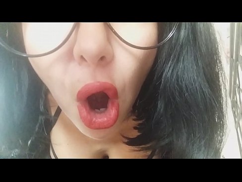 ❤️ Zemer, njerka jote nuk te le te shkosh ne shkolle sot... Kam shume nevoj per ty... Video porno në sq.full-porner-com.ru ☑
